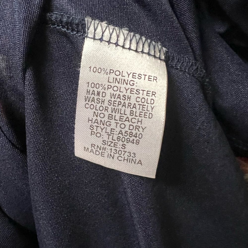 Umgee USA‎ Navy Floral Flutter‑Sleeve Tunic Dress – Size S (Roomy Fit) - Picture 6 of 7